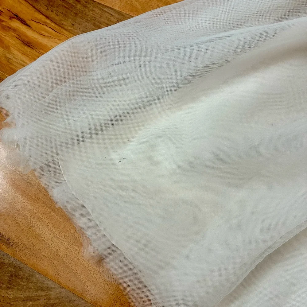 David’s Bridal Size 4 Ivory Flower Girl Dress With Bow Worn Once - Picture 3 of 14